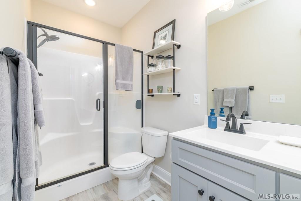 212 River Forest Dr