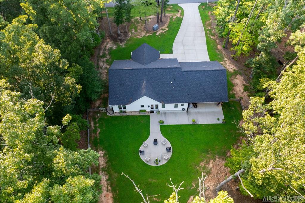 212 River Forest Dr