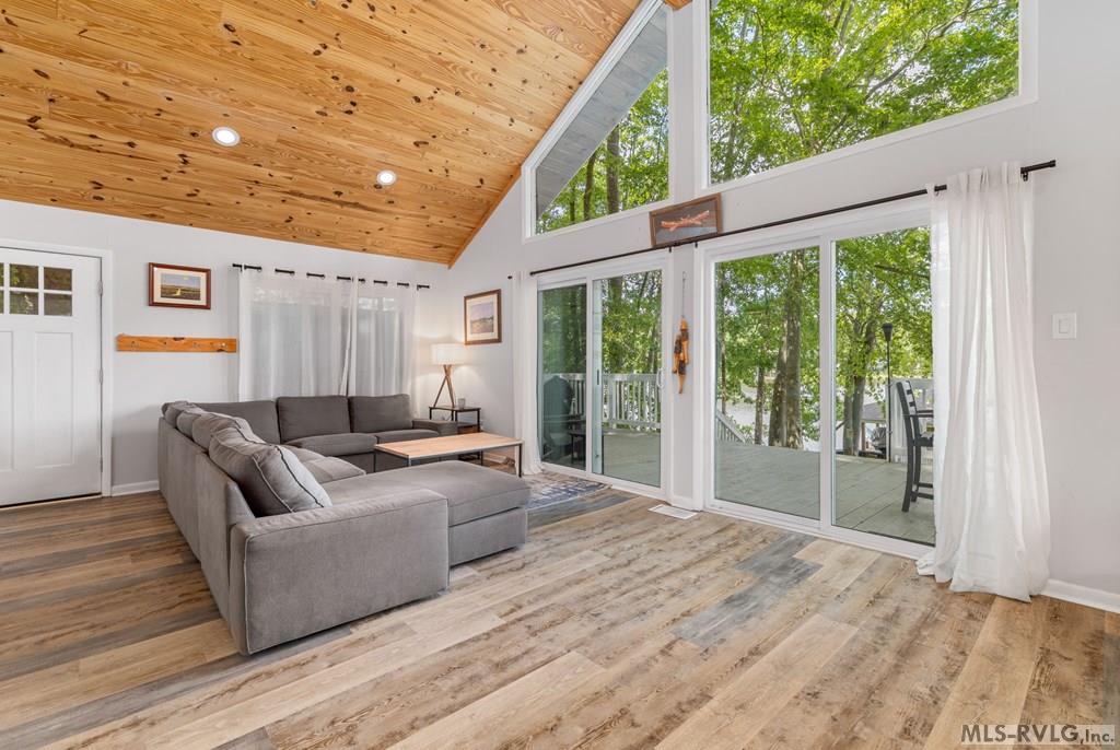 186 Songbird Creek Rd