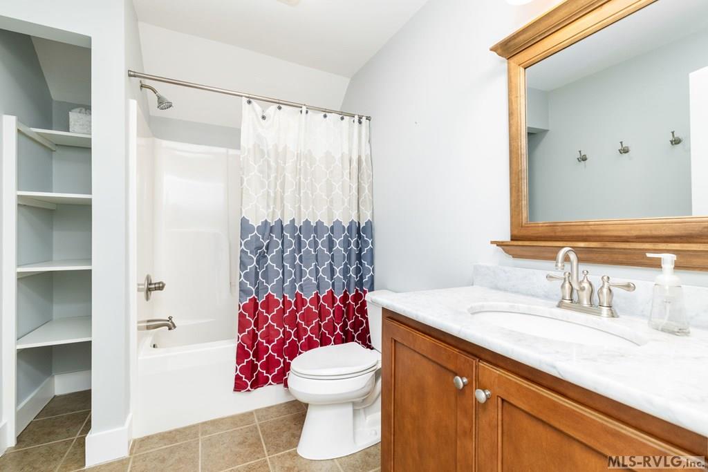 323 River Forest Dr.