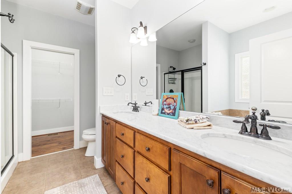 323 River Forest Dr.