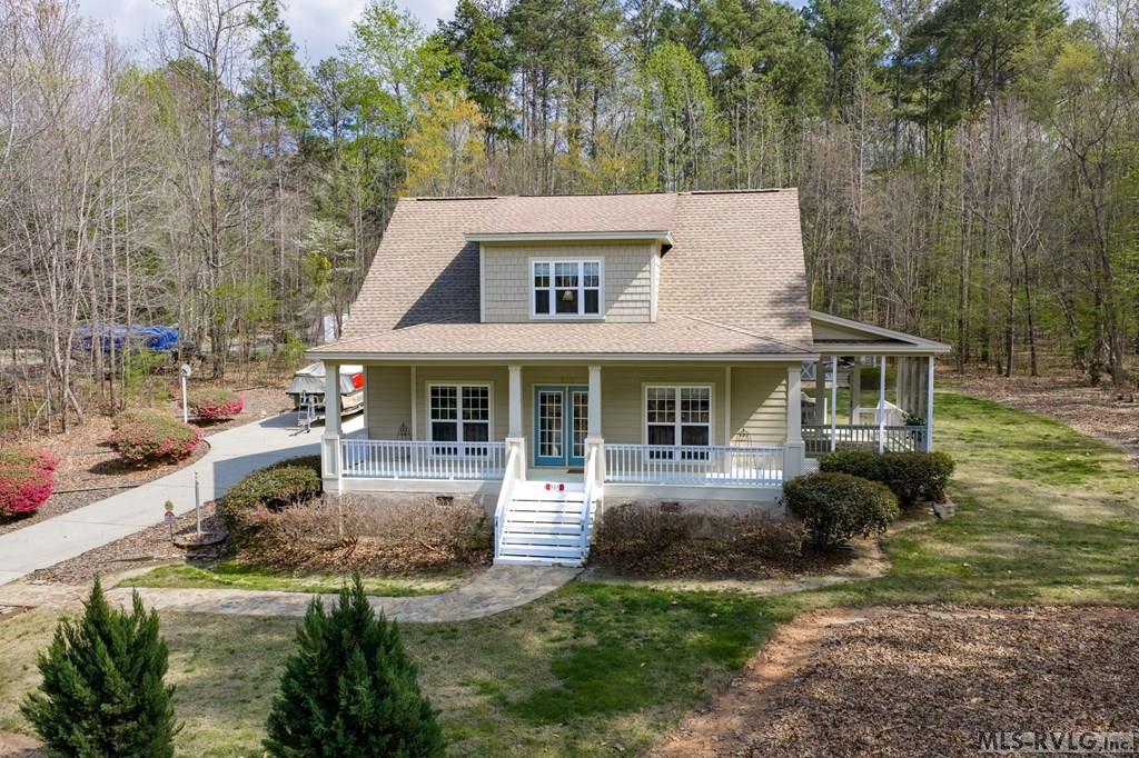 323 River Forest Dr.
