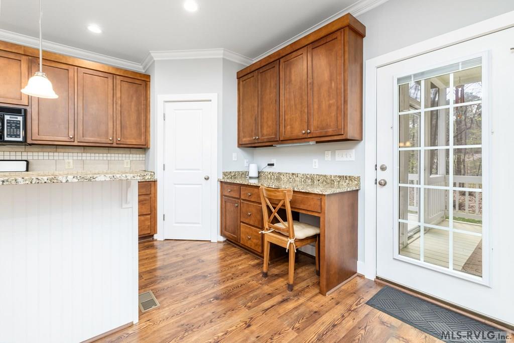 323 River Forest Dr.