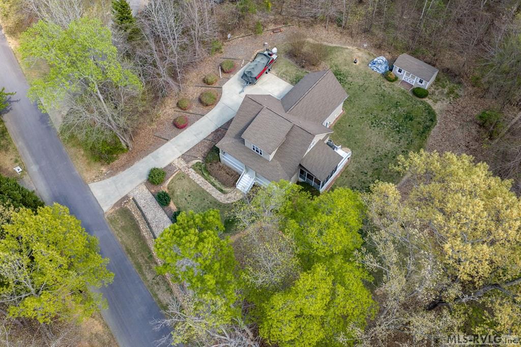 323 River Forest Dr.