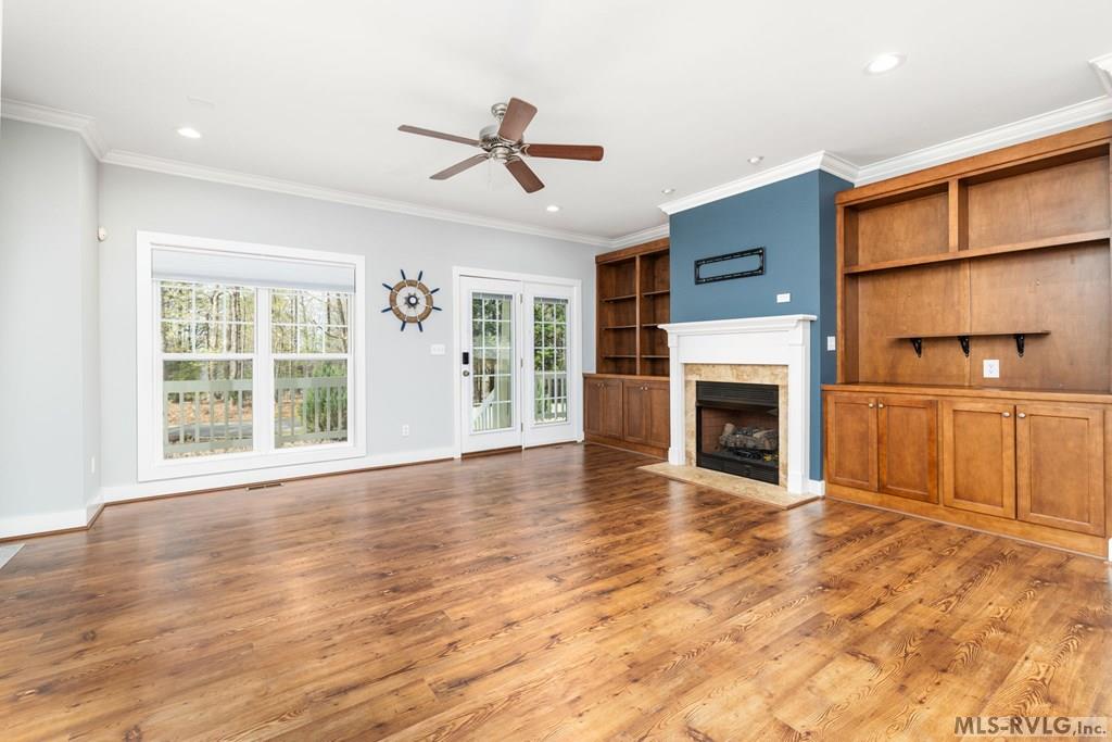 323 River Forest Dr.