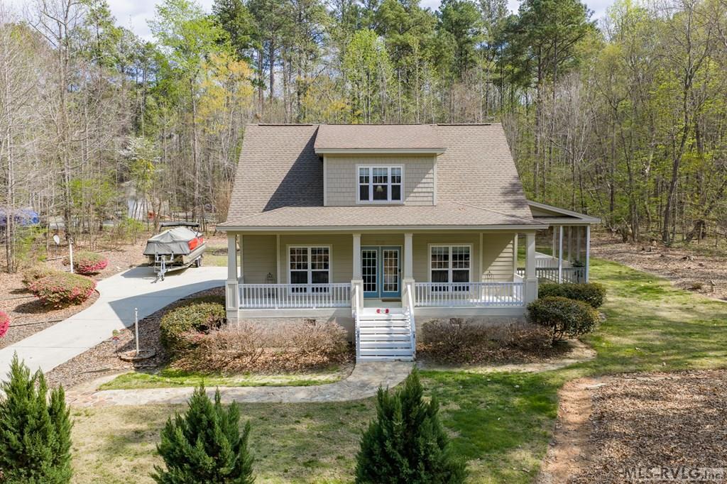 323 River Forest Dr.