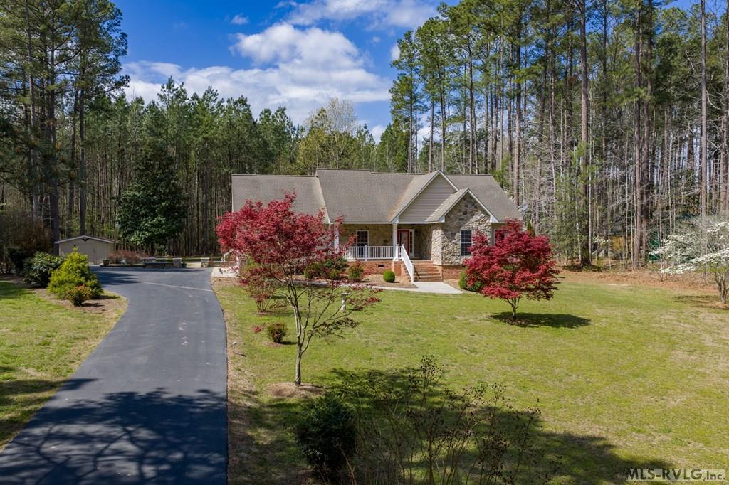 139 Country Club Dr.