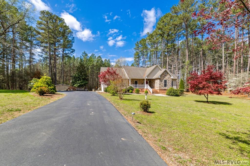 139 Country Club Dr.