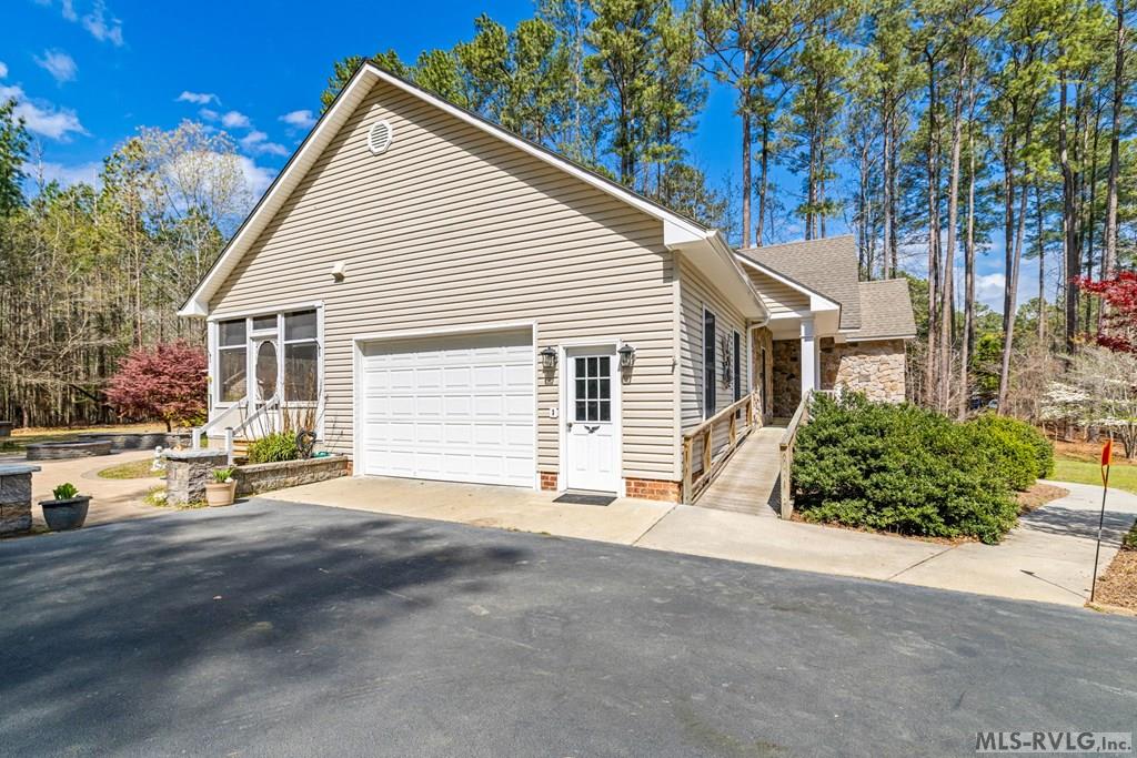 139 Country Club Dr.