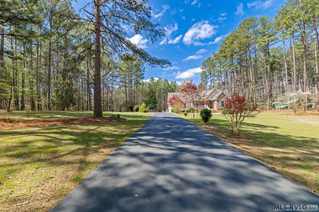 139 Country Club Dr.