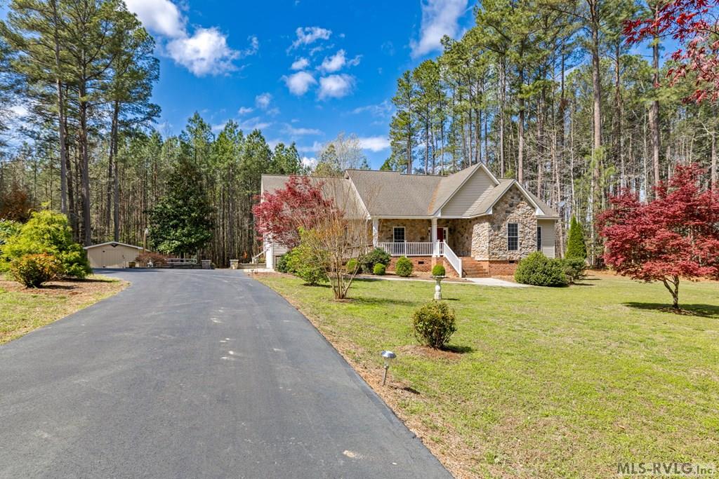 139 Country Club Dr.