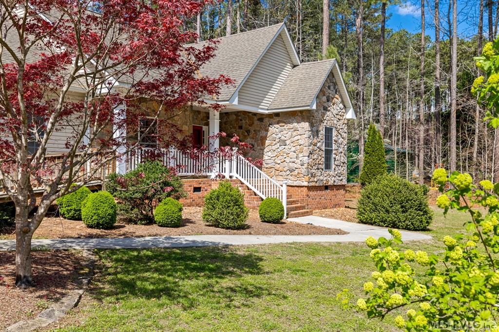 139 Country Club Dr.