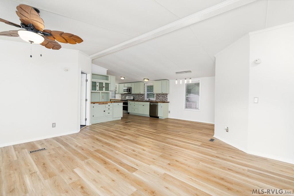 120 Sunset Hollow Ln.