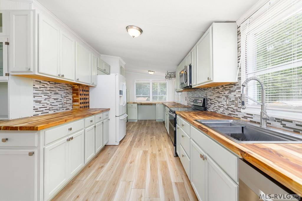 120 Sunset Hollow Ln.
