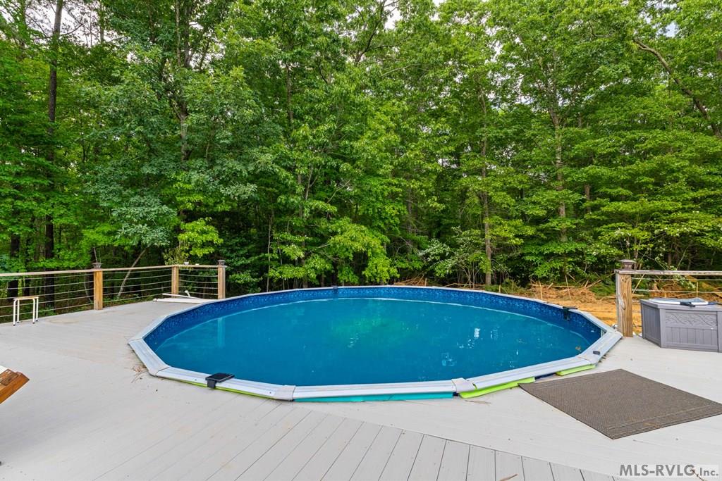 120 Sunset Hollow Ln.