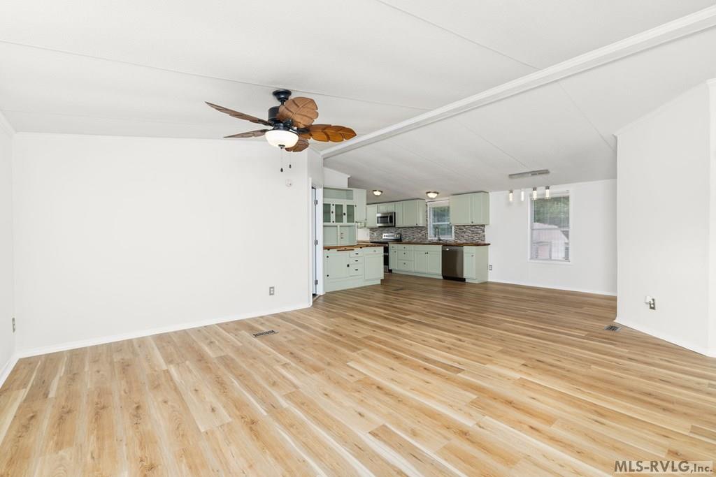 120 Sunset Hollow Ln.