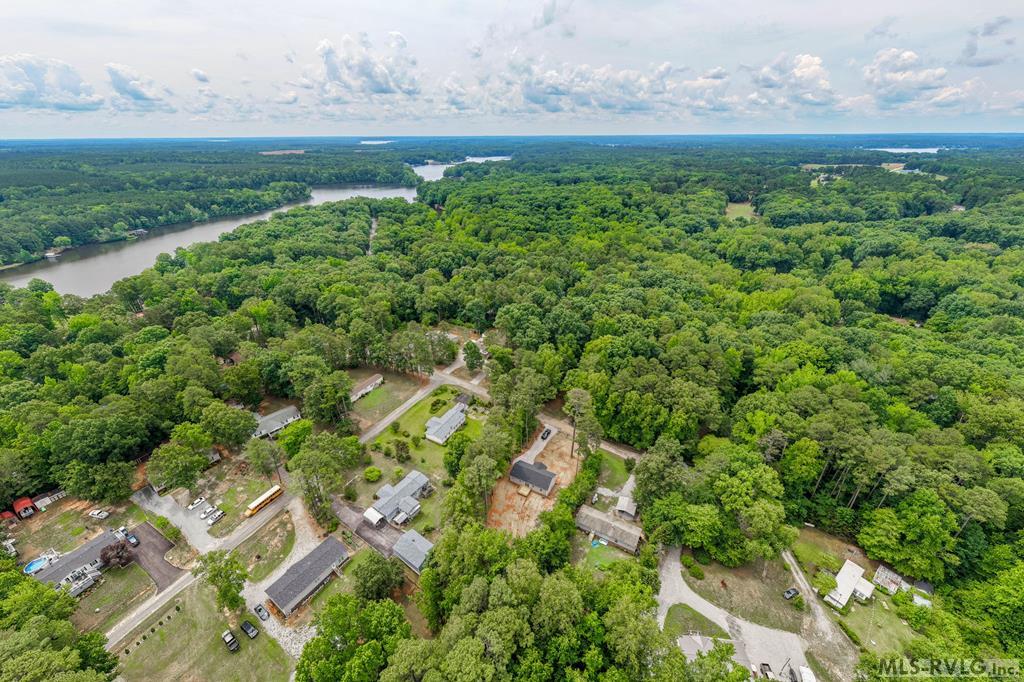 208 Chestnut Dr.