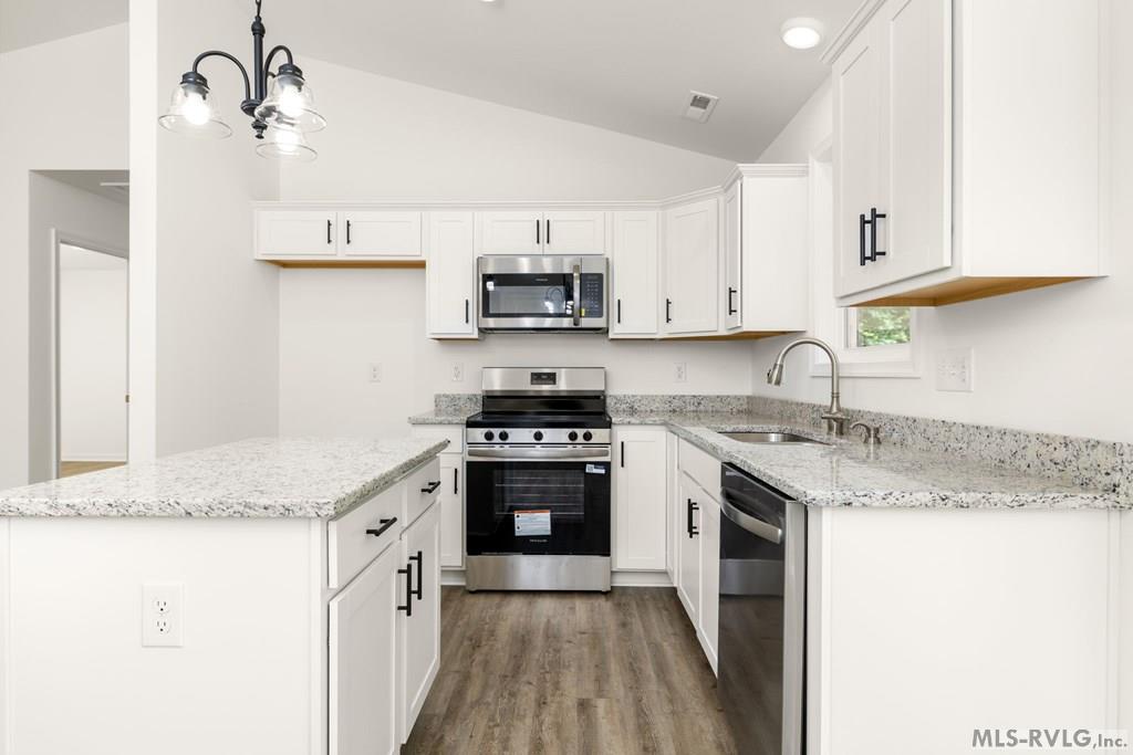 208 Chestnut Dr.