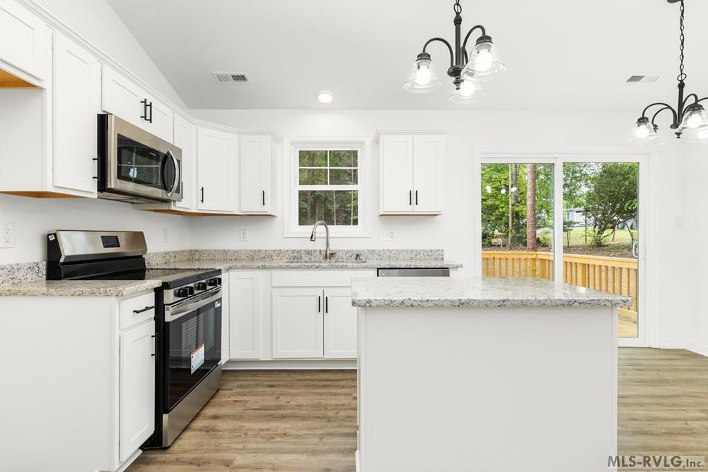 208 Chestnut Dr.