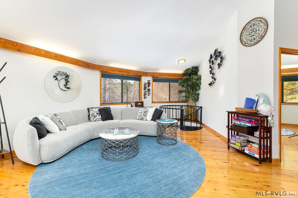 878 Anchor Drive