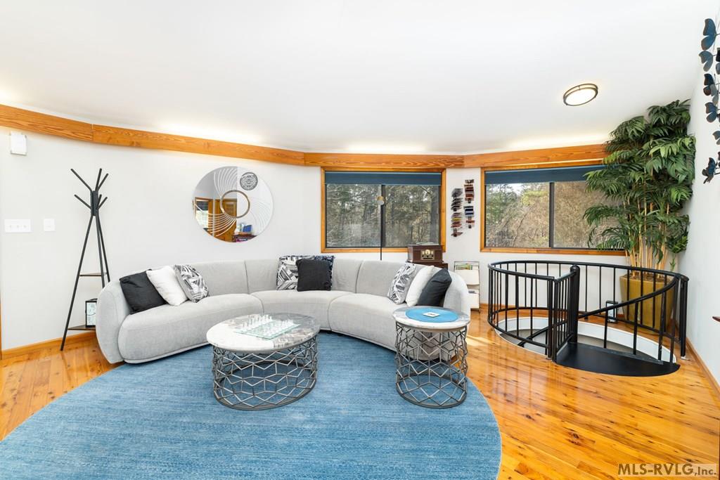 878 Anchor Drive