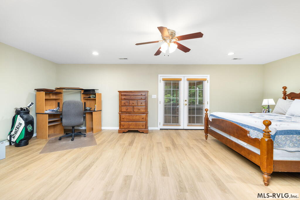 137 Jamestown Ln.