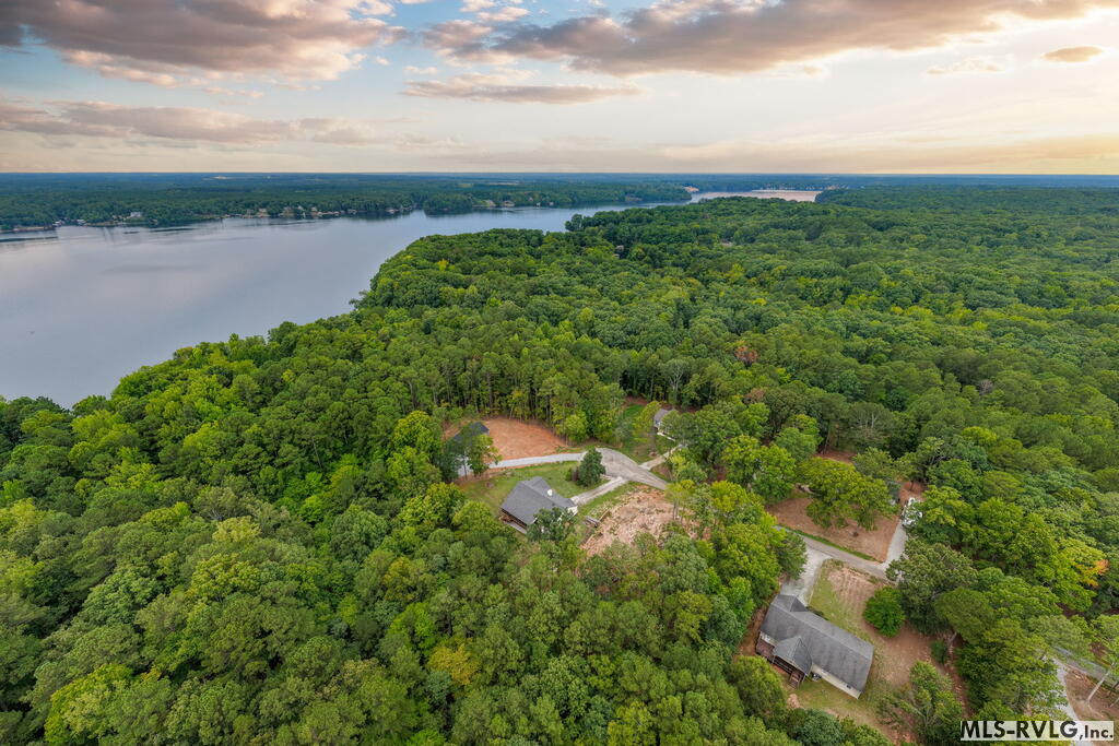 137 Jamestown Ln.