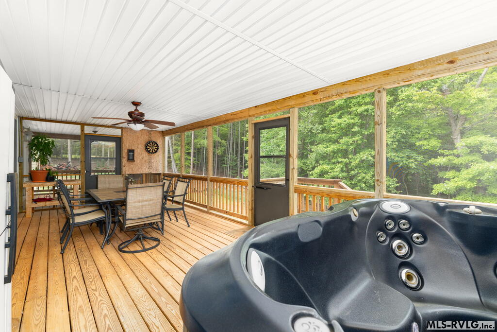137 Jamestown Ln.