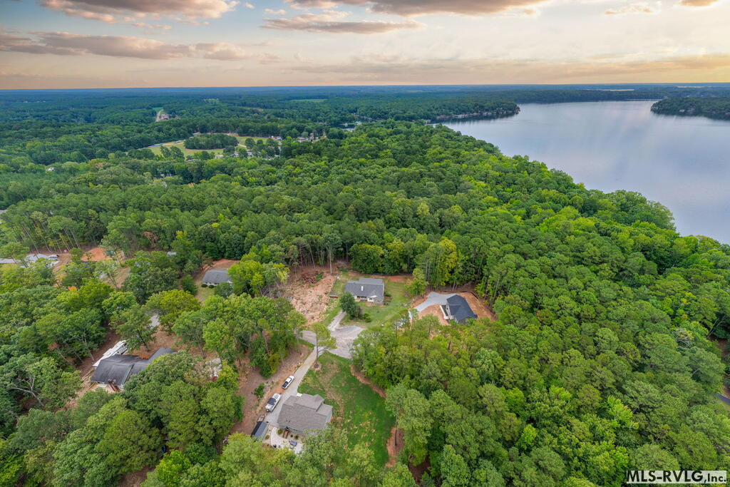 137 Jamestown Ln.