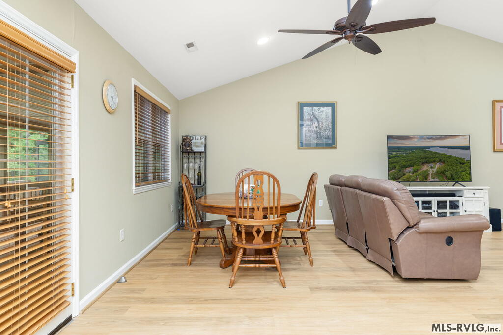 137 Jamestown Ln.