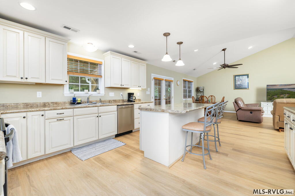 137 Jamestown Ln.