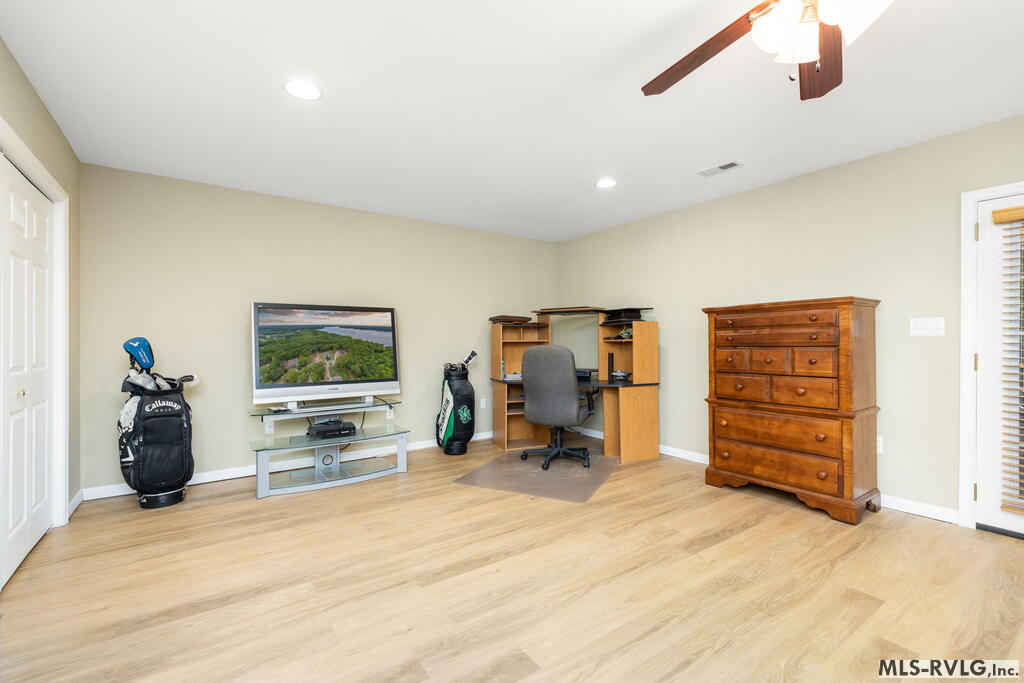 137 Jamestown Ln.