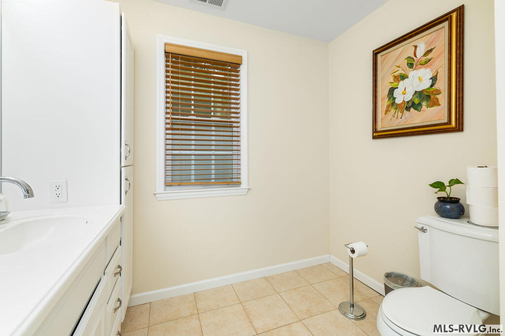 137 Jamestown Ln.