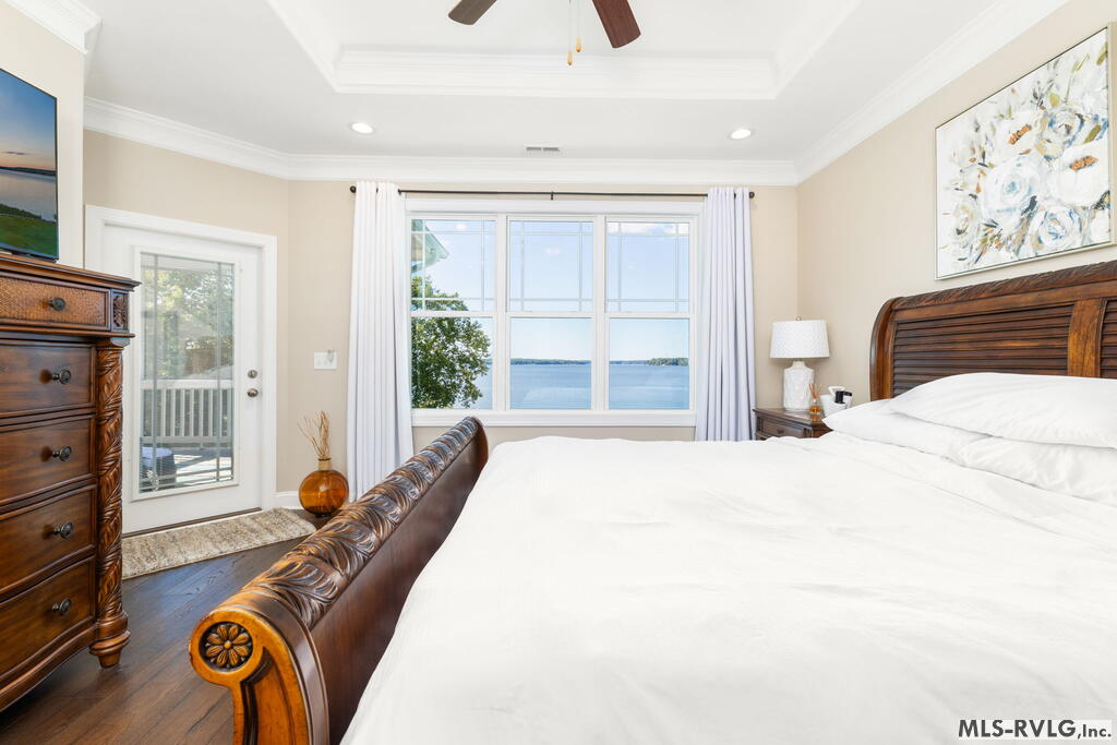111 Coveside Ct.