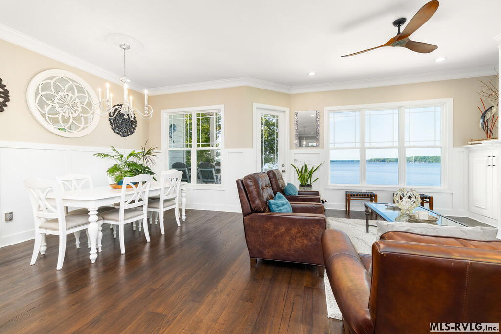 111 Coveside Ct.