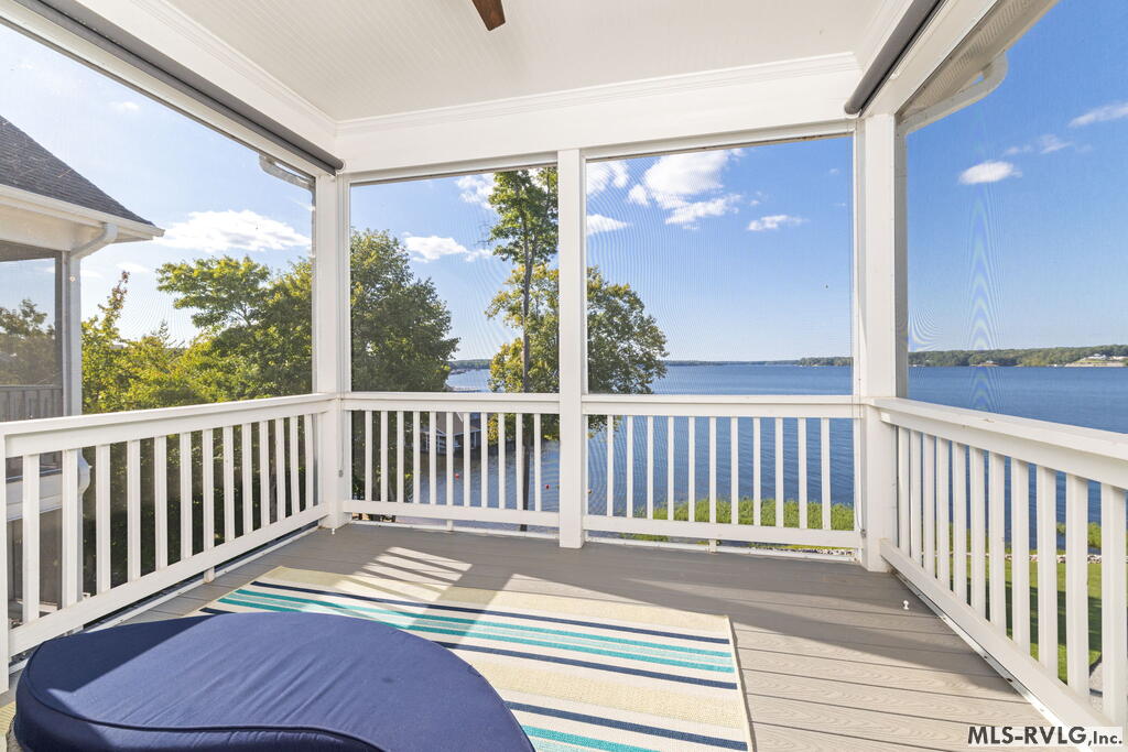 111 Coveside Ct.