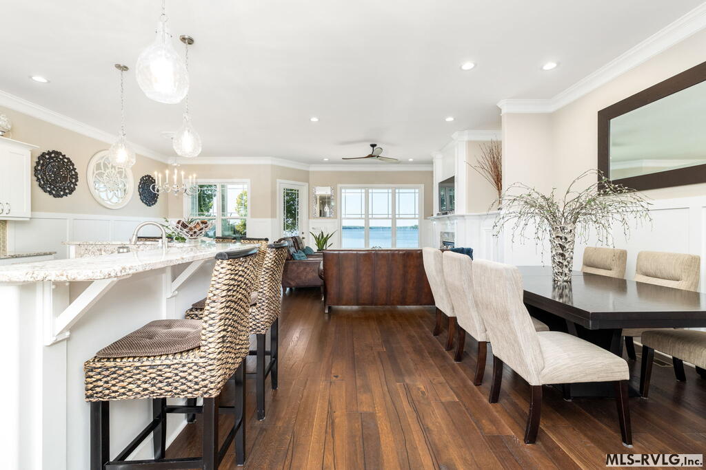 111 Coveside Ct.