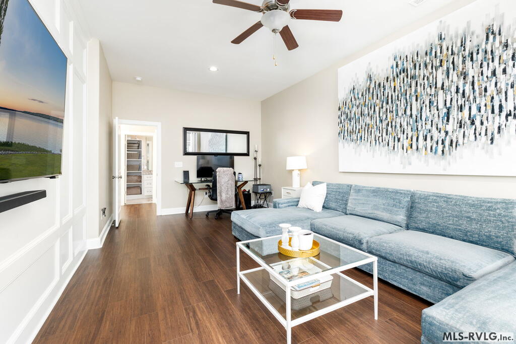111 Coveside Ct.