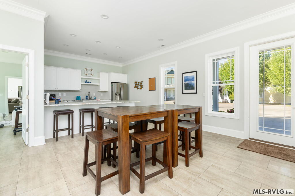 111 Coveside Ct.