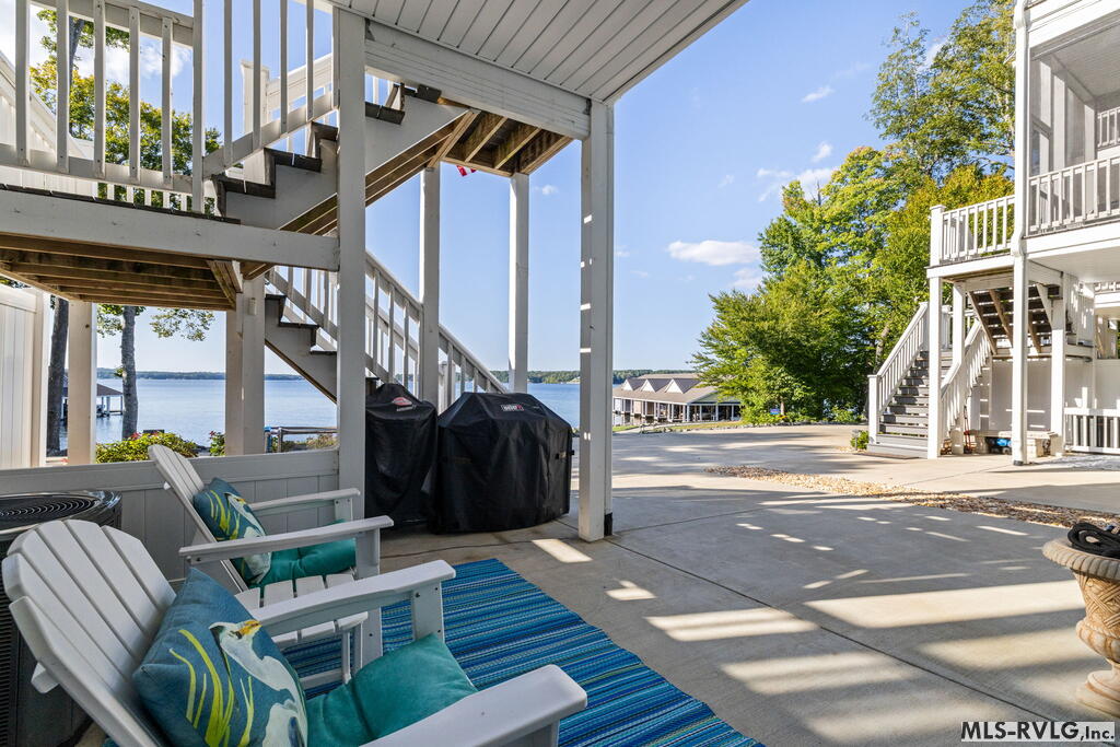 111 Coveside Ct.