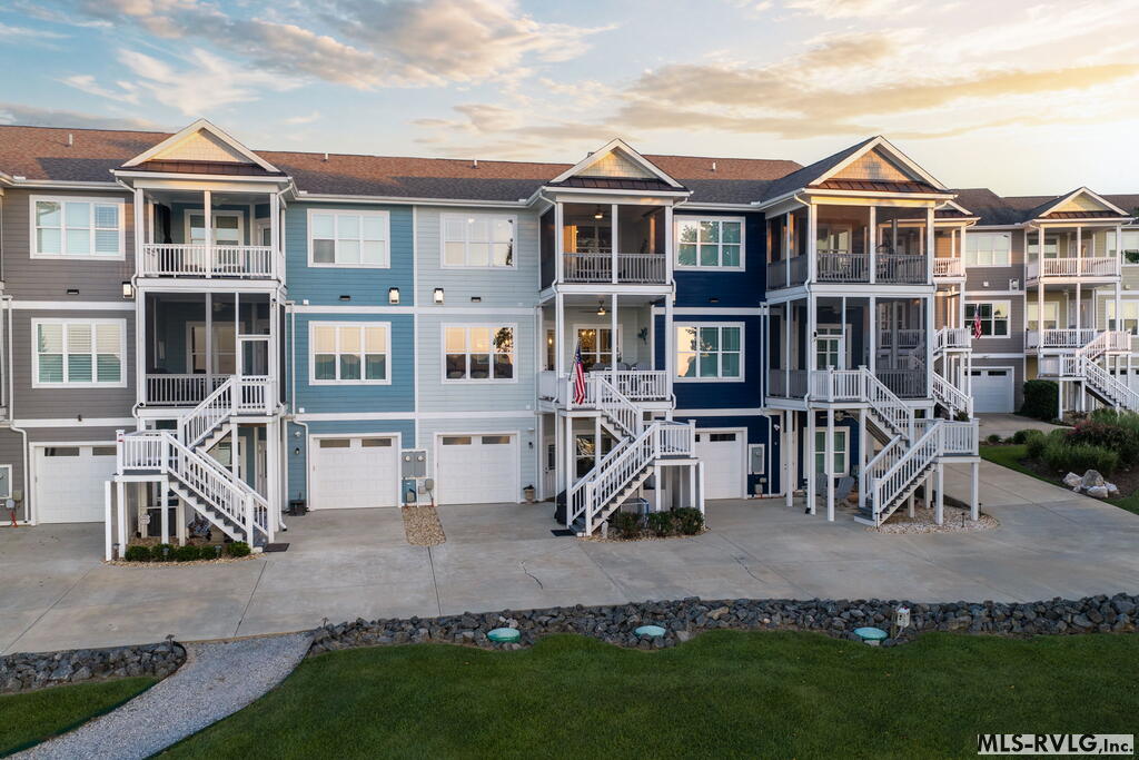 111 Coveside Ct.