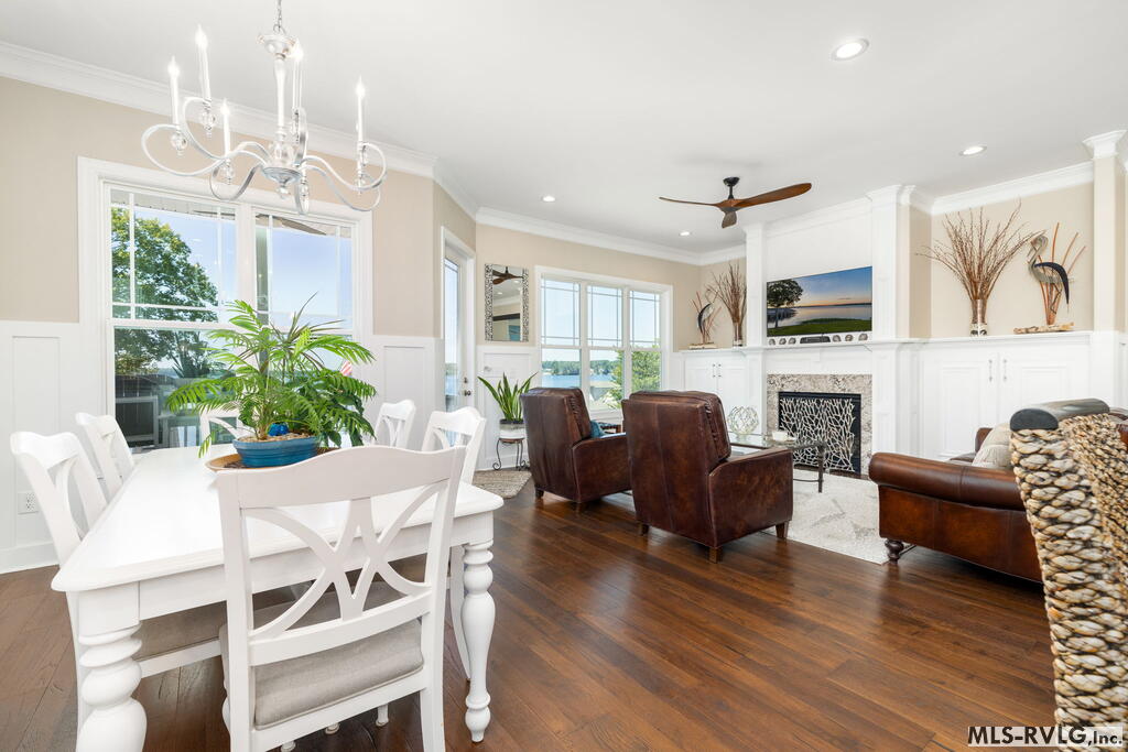 111 Coveside Ct.