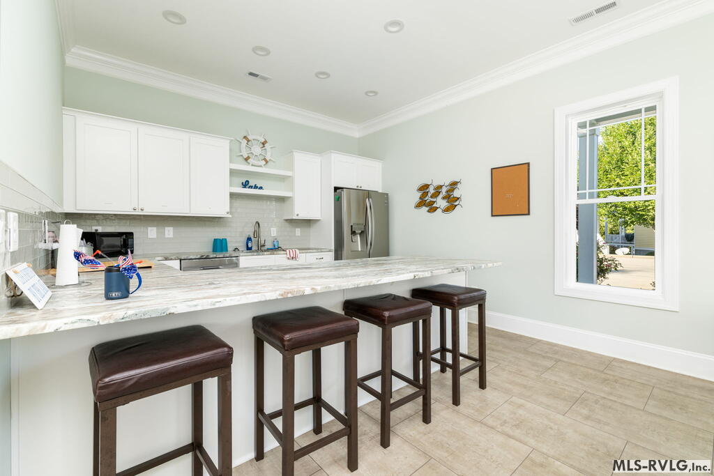 111 Coveside Ct.