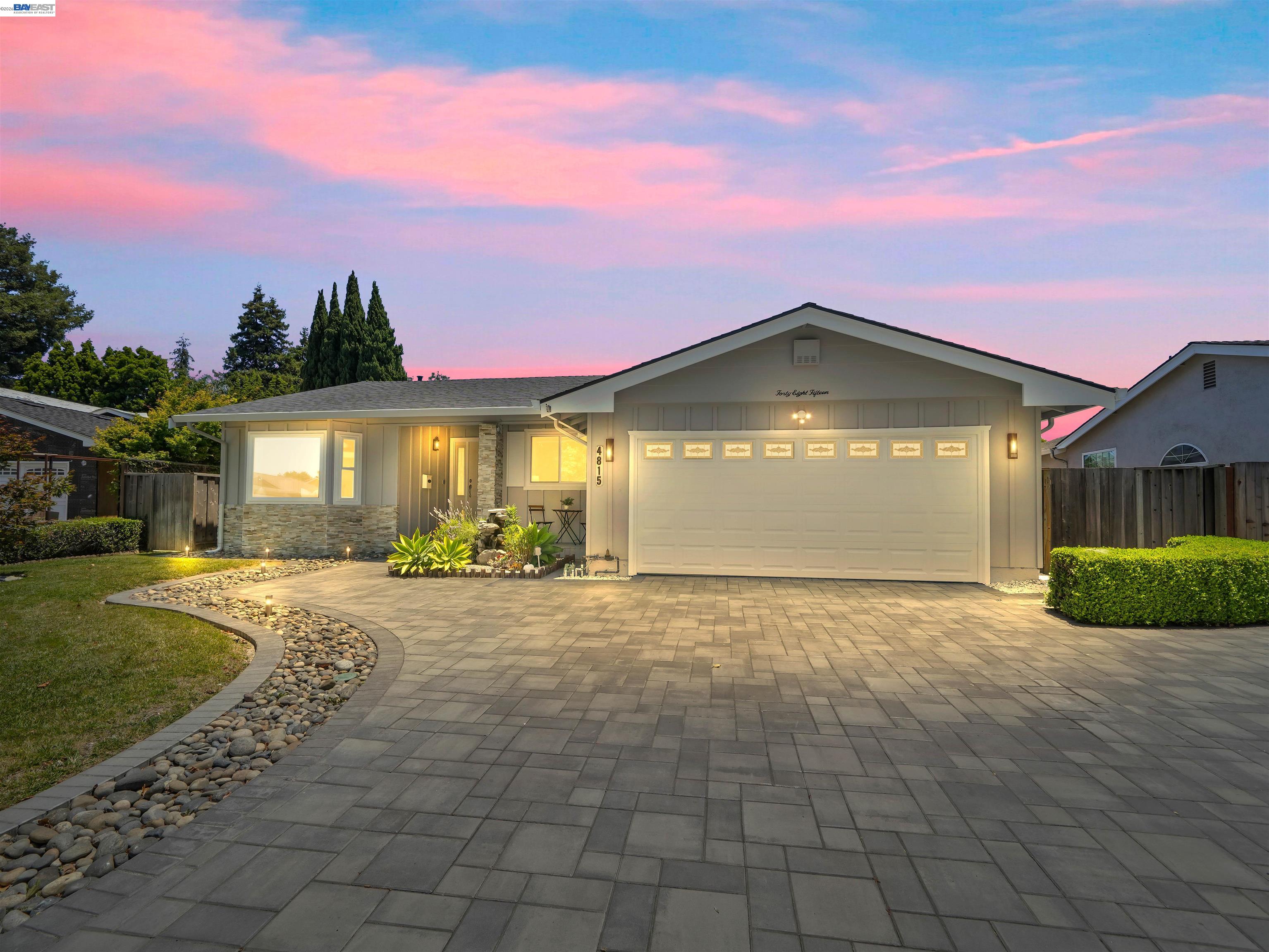 4815 Windermere Dr