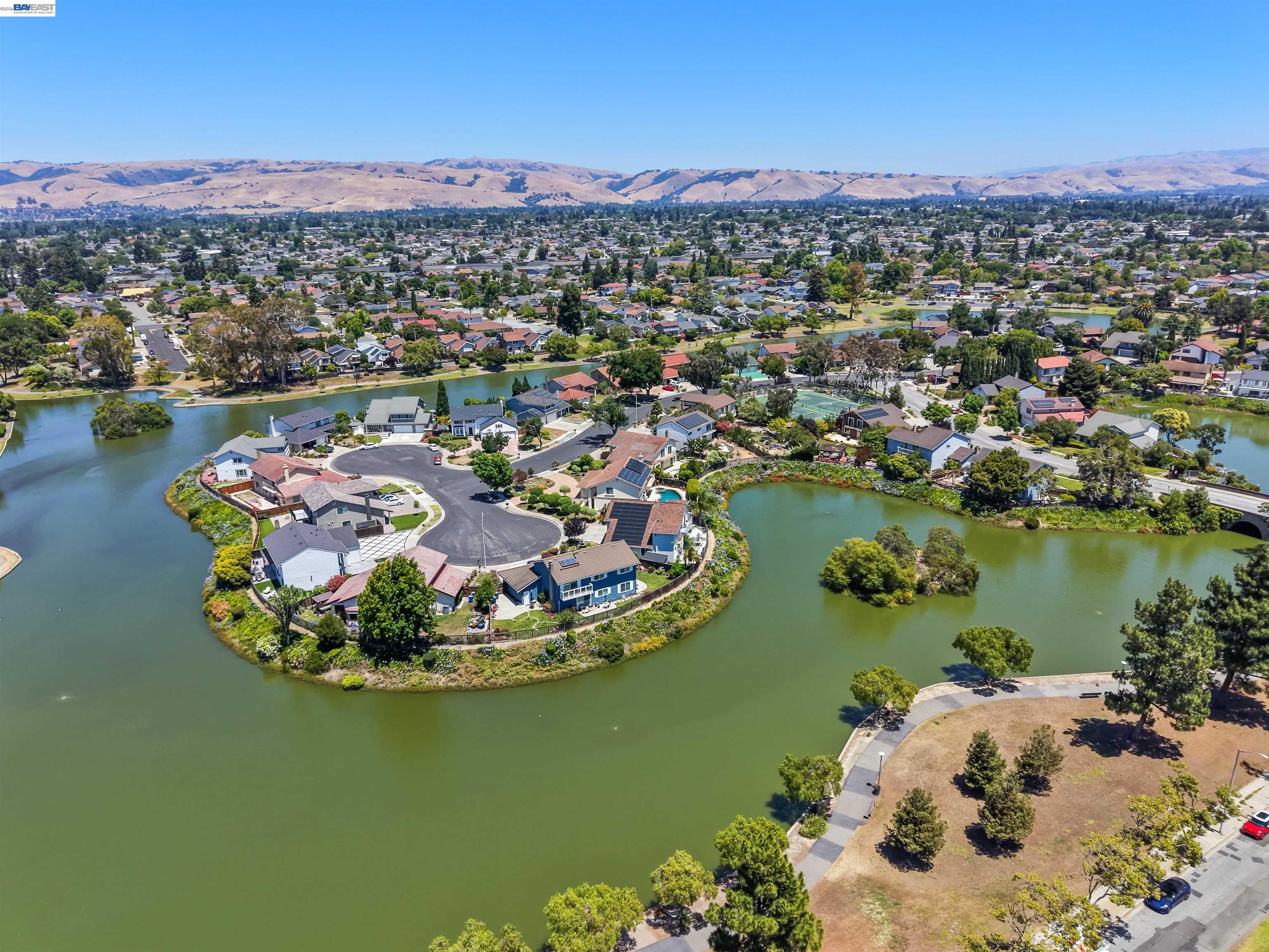 4815 Windermere Dr
