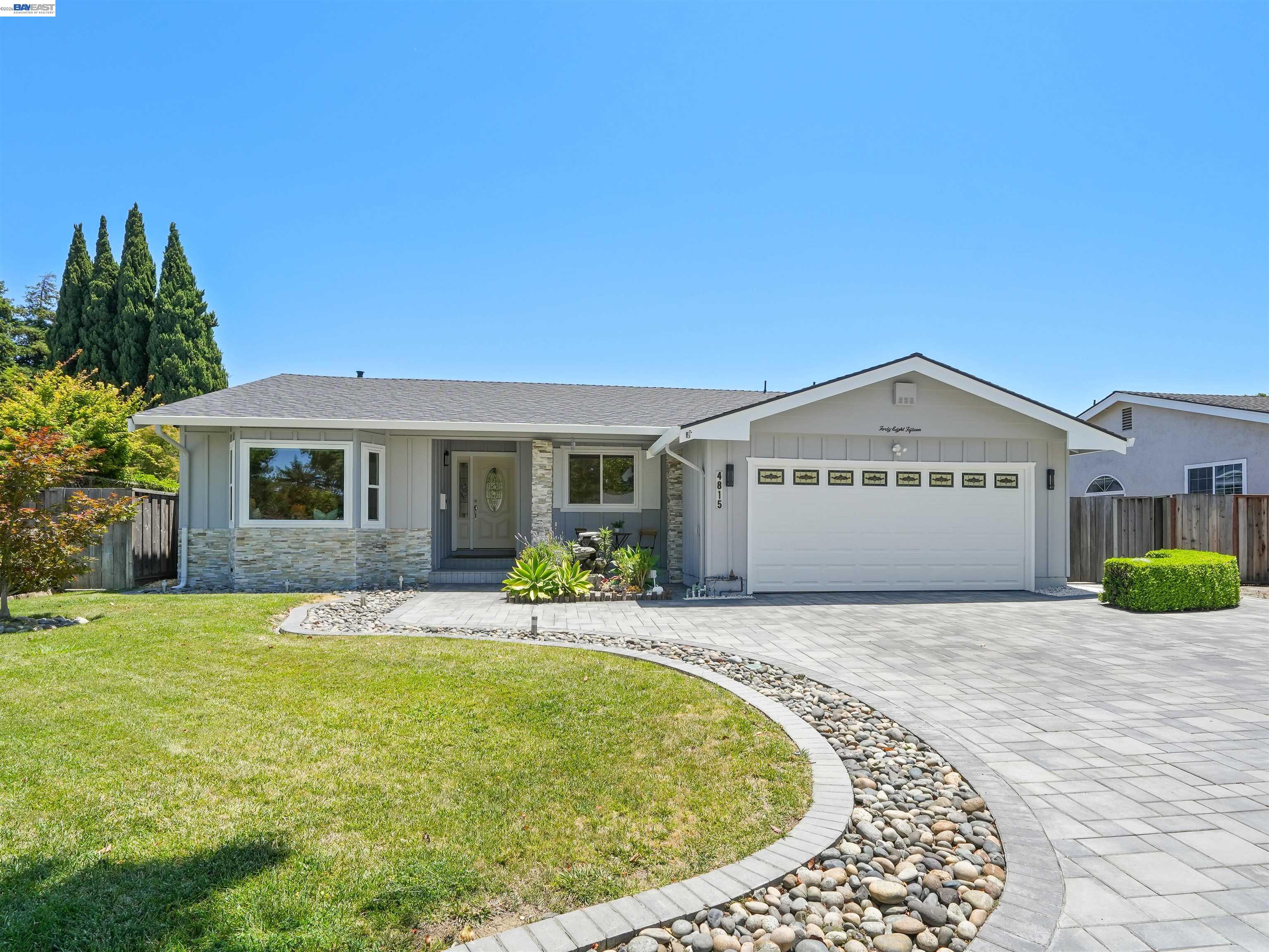4815 Windermere Dr