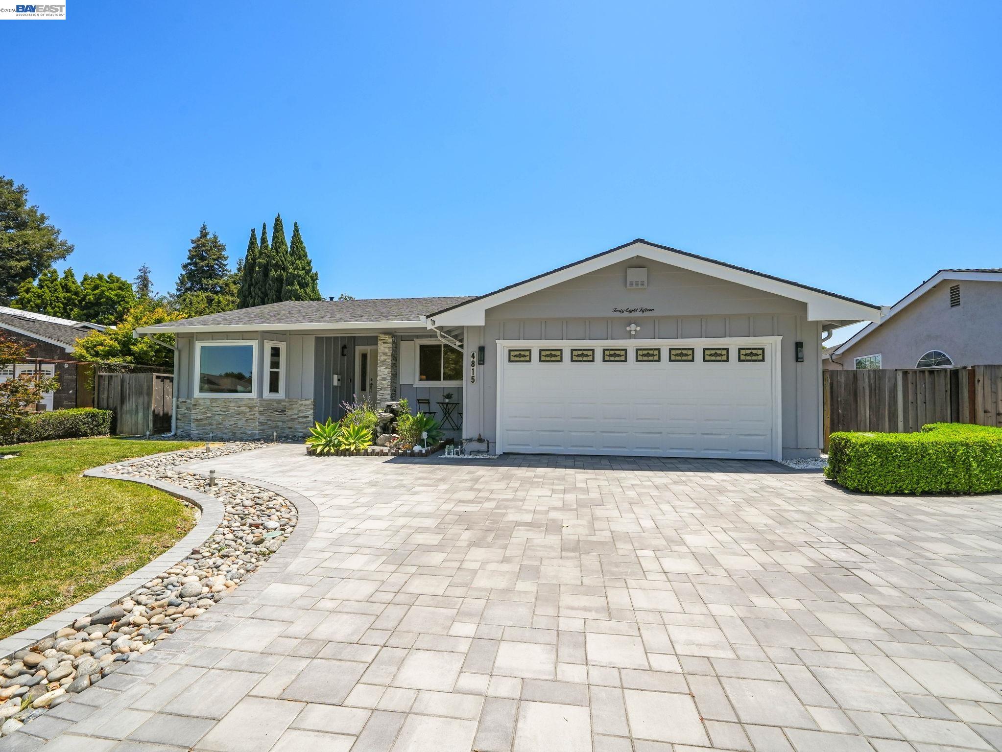 4815 Windermere Dr