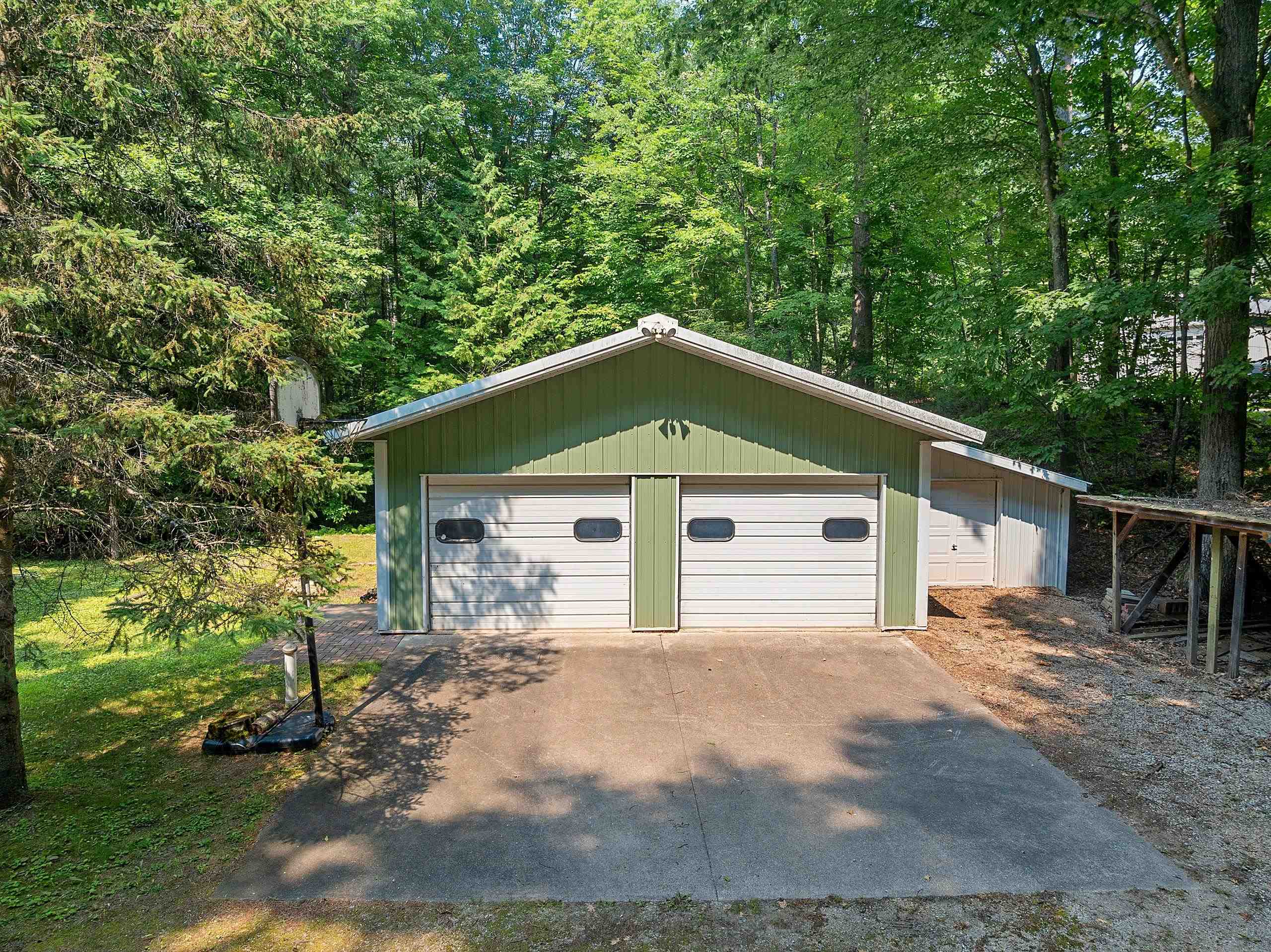 17890 W WHEELER LAKE Lane