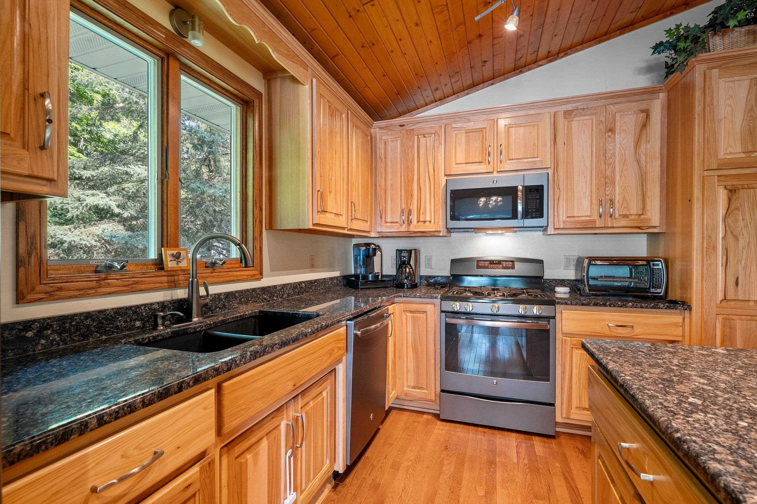 17890 W WHEELER LAKE Lane