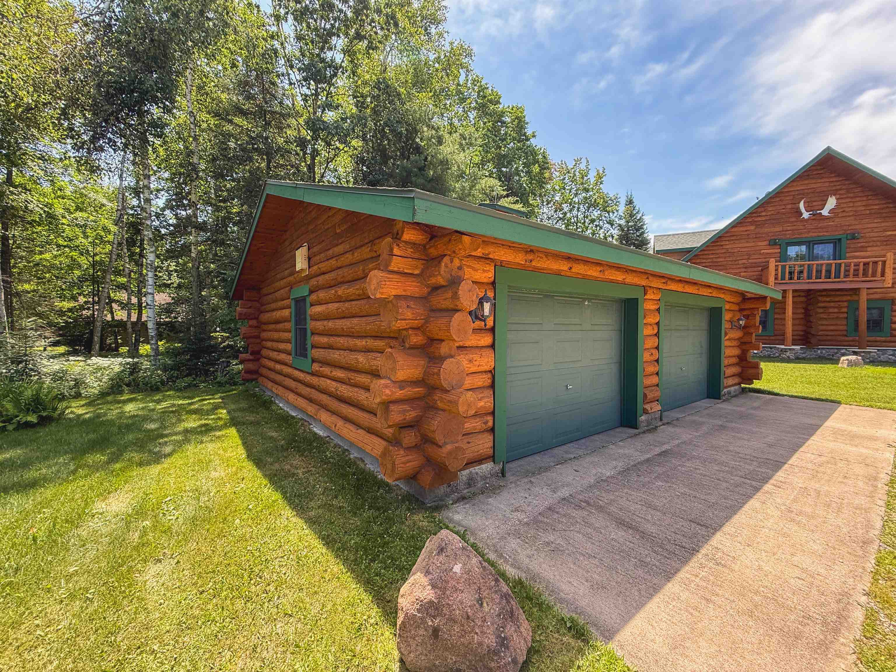 15811 CEDAR RIDGE Lane